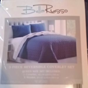 Bella Russian Reversible Coverlet set,3 pieces.